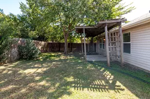 16424 Cowboy Trail, Fort Worth, TX 76247 - Photo 23