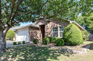 16424 Cowboy Trail, Fort Worth, TX 76247 - Photo 3