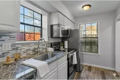 [Address not provided], Dallas, TX 75214 - Photo 3
