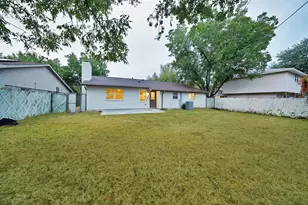 3206 Griffiths Dr, Irving, TX 75061 - Photo 3