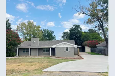 615 E Fairview Street, Blossom, TX 75416 - Photo 1