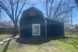 511 Denver St, Alvord, TX 76225 - Photo 1