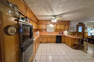 4221 Woodlake Dr, Lake Worth, TX 76135 - Photo 5