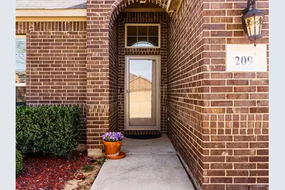 209 Emerald Creek Drive, Fort Worth, TX 76131 - Photo 3