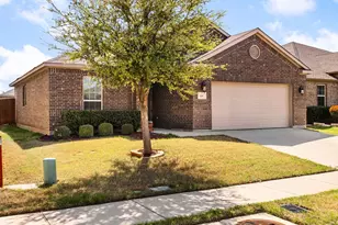 209 Emerald Creek Dr, Fort Worth, TX 76131 - Photo 3