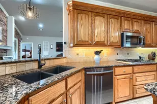 18066 Langford Lane, Talty, TX 75126 - Photo 17