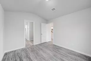 419 Cactus Ct, Granbury, TX 76048 - Photo 7