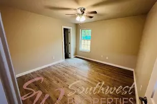 2605 W Highland Dr, Granbury, TX 76049 - Photo 7