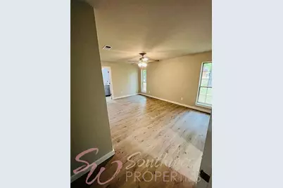 2605 W Highland Drive, Granbury, TX 76049 - Photo 9