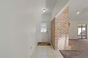 2108 Woodway Dr, Arlington, TX 76017 - Photo 5
