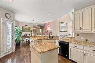 9205 Cedardale Dr, Plano, TX 75025 - Photo 13