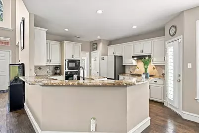 9205 Cedardale Drive, Plano, TX 75025 - Photo 13