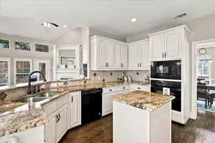 9205 Cedardale Dr, Plano, TX 75025 - Photo 9