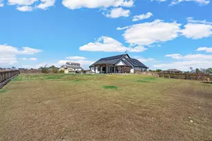 446 Wade Dr, Eddy, TX 76524 - Photo 35