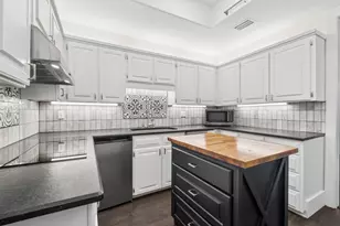 15539 Preston Rd, Dallas, TX 75248 - Photo 9