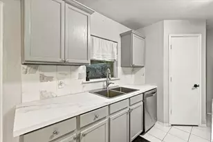 1424 Autumncrest Dr, Arlington, TX 76002 - Photo 15