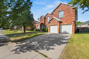 4227 Adam Dr, Grand Prairie, TX 75052 - Photo 3