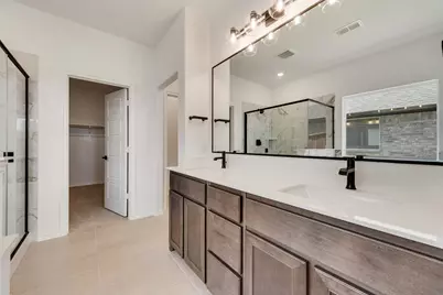437 Carnero Drive, Granbury, TX 76048 - Photo 5