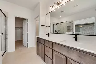 437 Carnero Dr, Granbury, TX 76048 - Photo 5