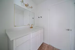 8820 S Normandale St, Fort Worth, TX 76116 - Photo 15