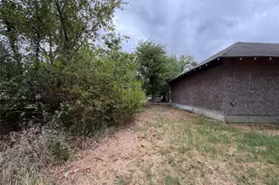 405 Charter St, Whitesboro, TX 76273 - Photo 7
