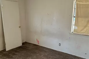 1608 W Kaufman St, Paris, TX 75460 - Photo 11