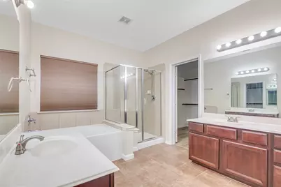 2319 Comanche Trail, Grand Prairie, TX 75052 - Photo 15
