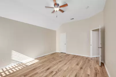 2319 Comanche Trail, Grand Prairie, TX 75052 - Photo 17