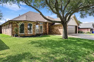 6036 Sundown Dr, Watauga, TX 76148 - Photo 1