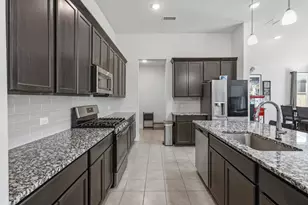 2434 Pebble Bank Ln, Midlothian, TX 76065 - Photo 9
