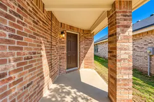625 Horn St, Crowley, TX 76036 - Photo 3