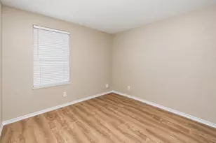 625 Horn St, Crowley, TX 76036 - Photo 5