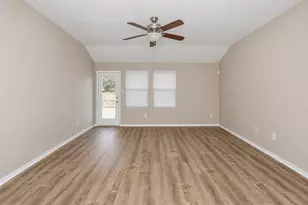 625 Horn St, Crowley, TX 76036 - Photo 15