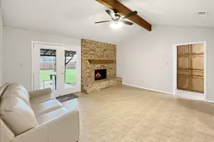 841 S Atkerson Ln, Euless, TX 76040 - Photo 7