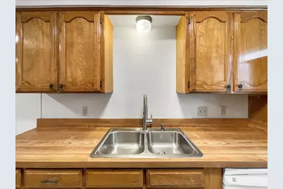 841 S Atkerson Lane, Euless, TX 76040 - Photo 11
