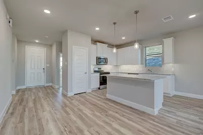3113 Manchester Drive, Cleburne, TX 76031 - Photo 5