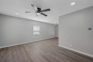 3677 Rockdale Dr, Dallas, TX 75220 - Photo 3