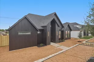 1648 W Wintergreen Rd, Lancaster, TX 75134 - Photo 3