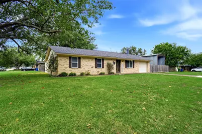 803 S 1st Street, Sanger, TX 76266 - Photo 1
