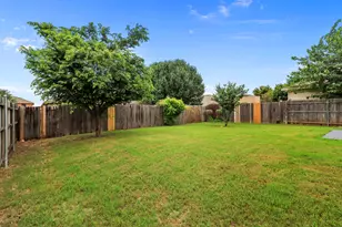 932 Poncho Ln, Fort Worth, TX 76052 - Photo 19