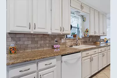 6309 Solona Circle N, Haltom City, TX 76117 - Photo 11
