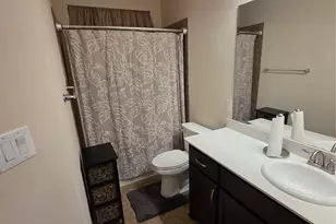 7305 Venice Dr, Grand Prairie, TX 75054 - Photo 5