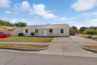 3204 Pacesetter Drive, Dallas, TX 75241 - Photo 3