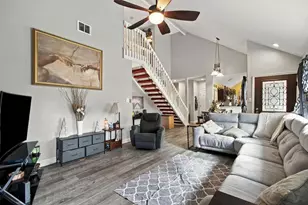 3825 Branch Hollow Cir, Carrollton, TX 75007 - Photo 5