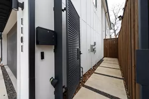 1101 Martinique Ave, Dallas, TX 75223 - Photo 3
