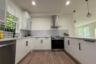 201 E 10th St, Kaufman, TX 75142 - Photo 3