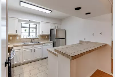 15221 Berry Trail #304, Dallas, TX 75248 - Photo 3