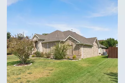 1420 Hudspeth Drive, Carrollton, TX 75010 - Photo 31