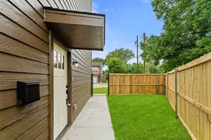 2428 Saint Clair Dr, Dallas, TX 75215 - Photo 3