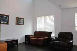 2729 Vista Park Ln, Lewisville, TX 75067 - Photo 5